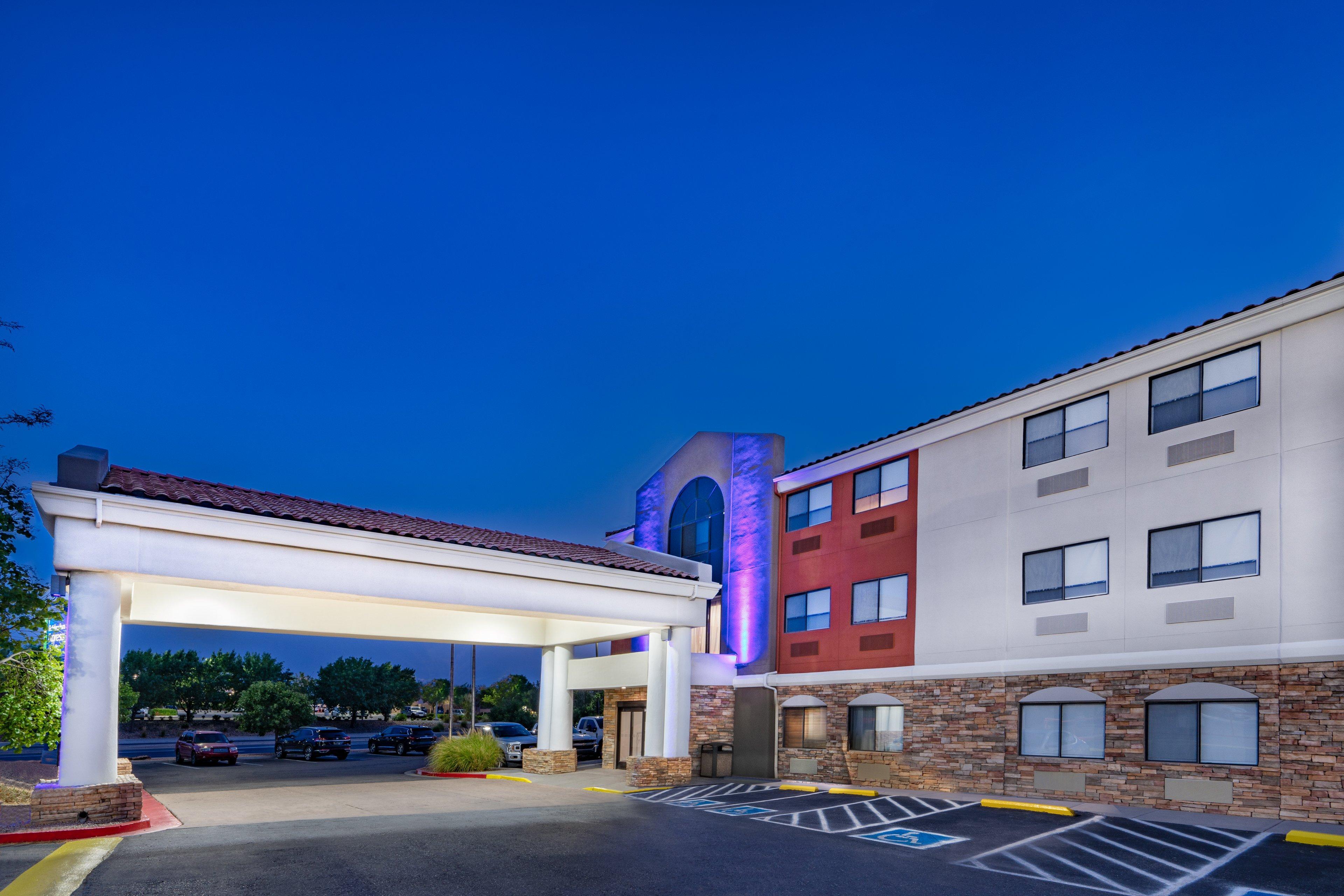 Holiday Inn Express Hotel & Suites Albuquerque - North Balloon Fiesta Park By Ihg Exteriör bild