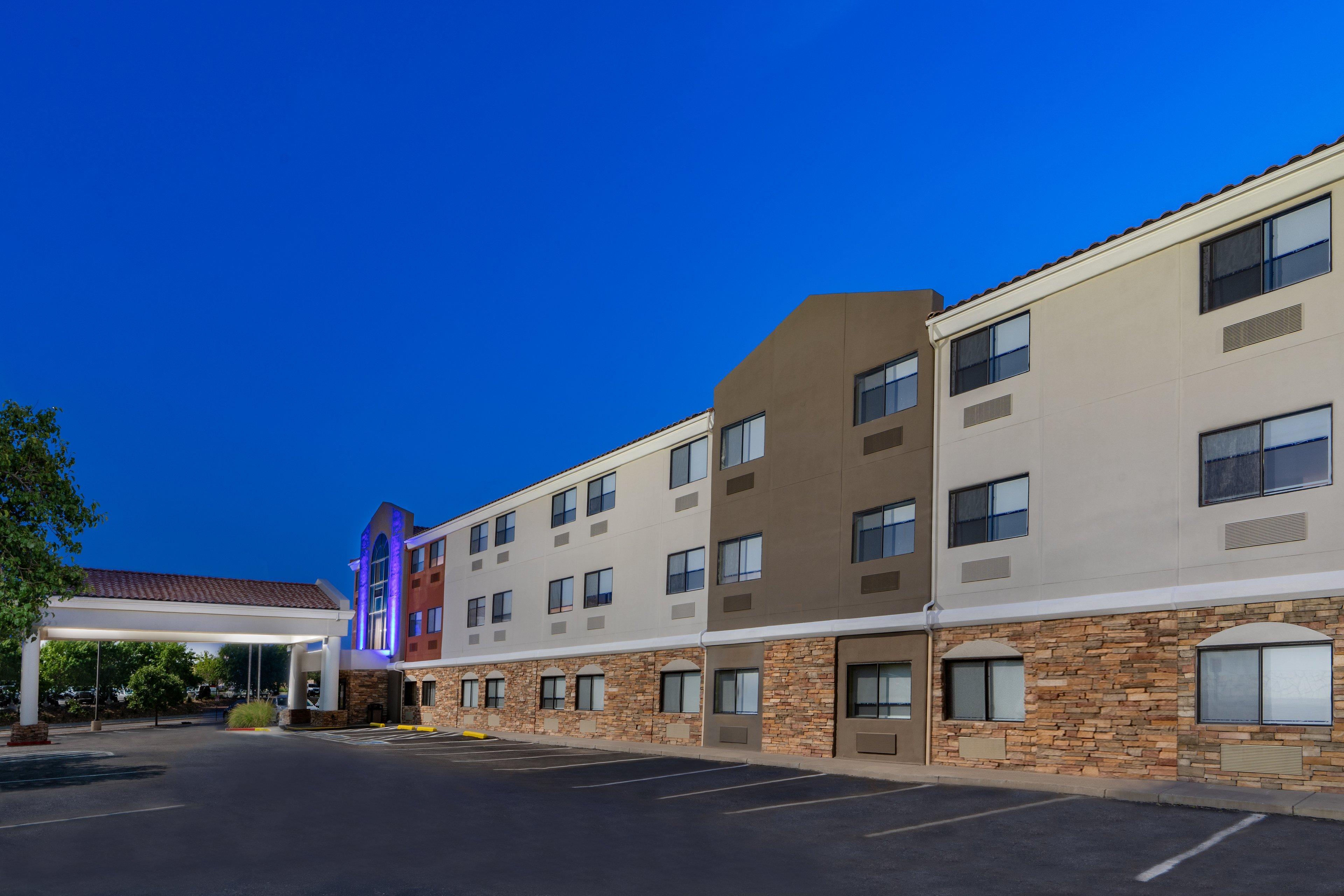 Holiday Inn Express Hotel & Suites Albuquerque - North Balloon Fiesta Park By Ihg Exteriör bild