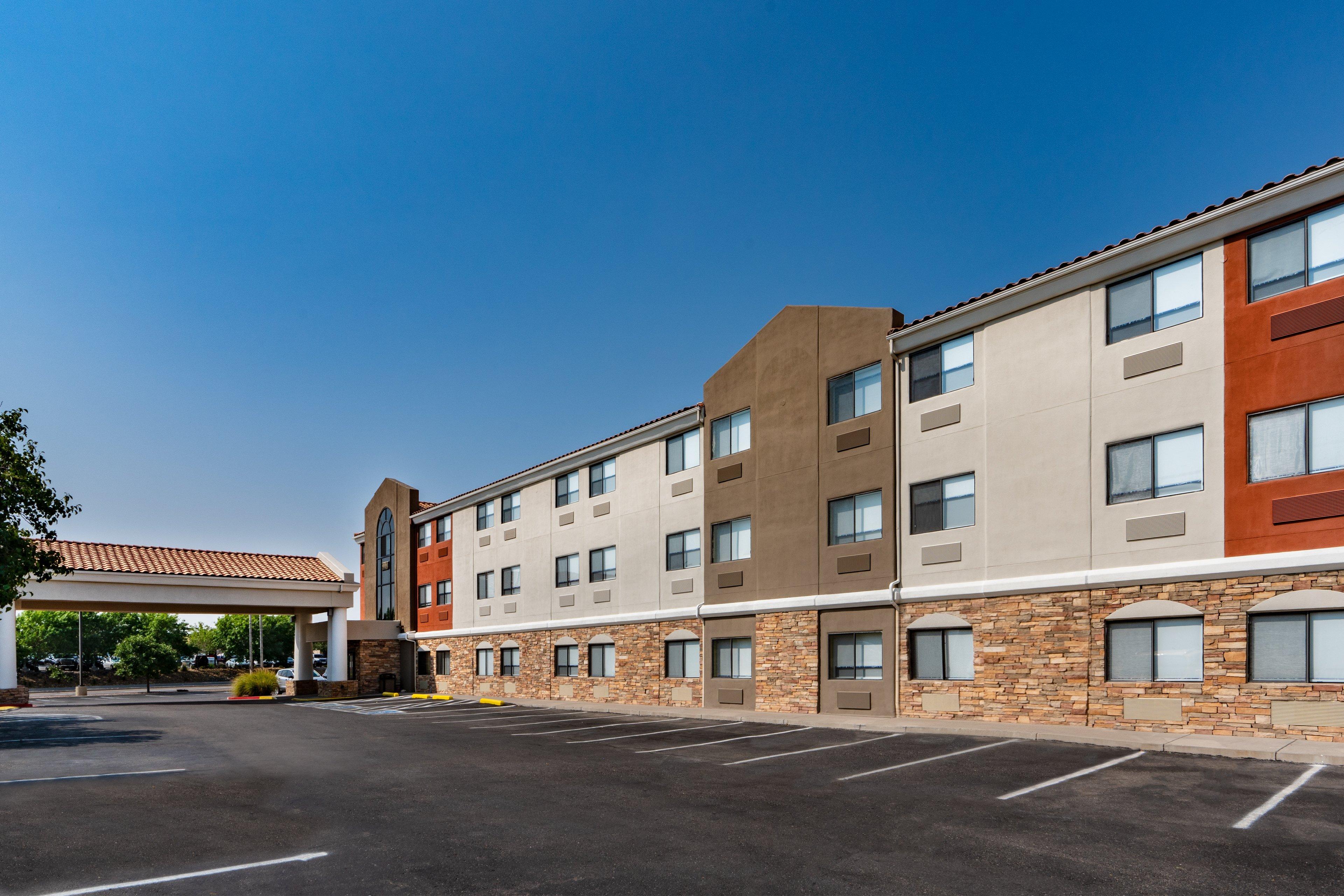 Holiday Inn Express Hotel & Suites Albuquerque - North Balloon Fiesta Park By Ihg Exteriör bild