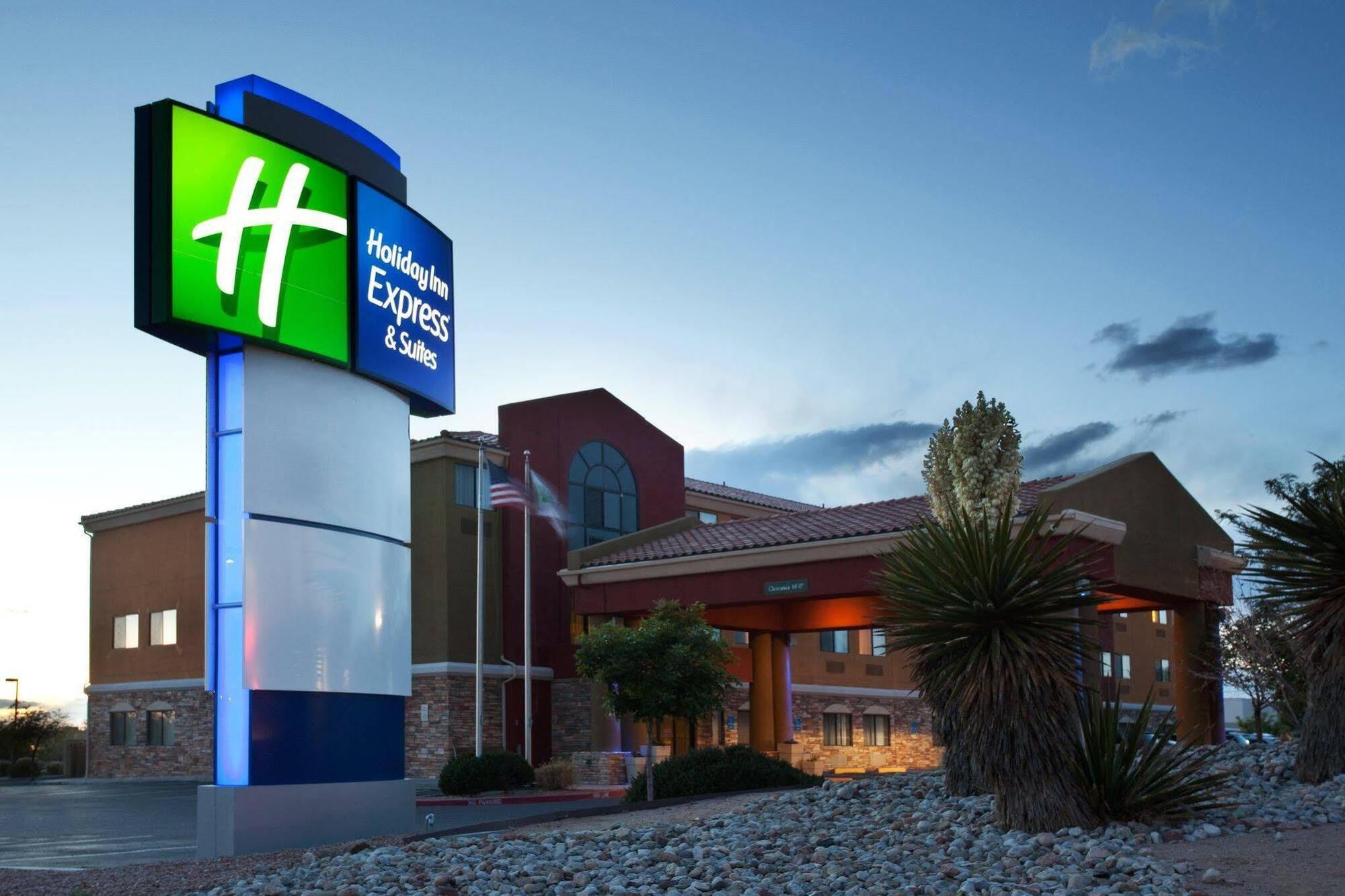 Holiday Inn Express Hotel & Suites Albuquerque - North Balloon Fiesta Park By Ihg Exteriör bild